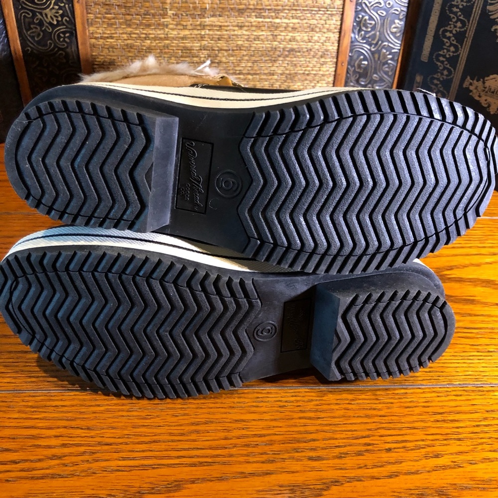 Universal Thread Ellysia Tan Boot - Picture 4 of 5